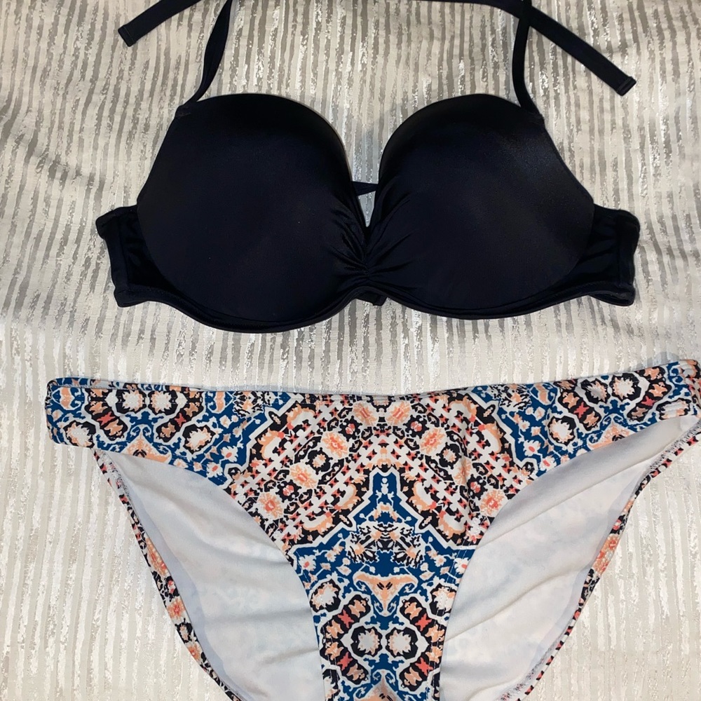 Xhiliration XL Bottoms & Shade & Shore Bikini Top